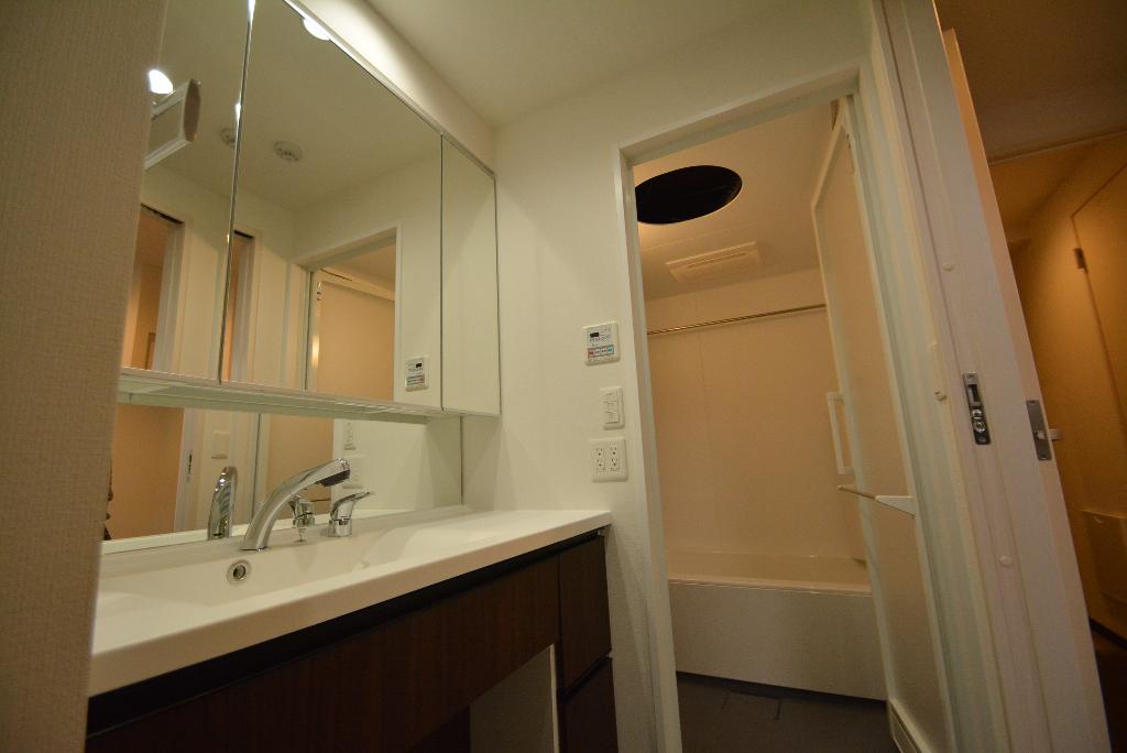 洗面設備　洗髪洗面化粧台