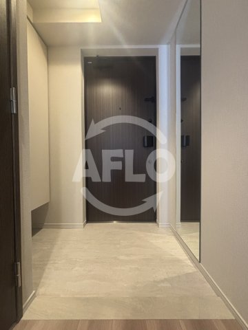 玄関　シーズンフラッツ中崎　玄関