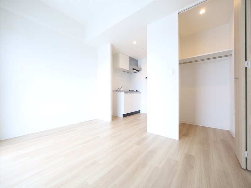 居室・リビング　洋室8.1帖　ウォークインクローゼット付（収納充実してます）