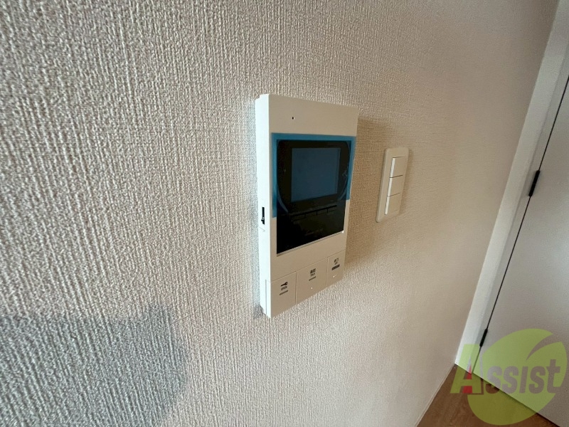 セキュリティ　ＴＶモニター付インターホンです。来客者の顔が見えるので安心！