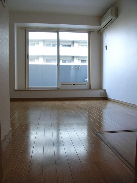 洗面設備　【洋室】入口側から