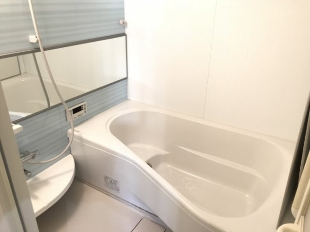 バス・シャワールーム　換気暖房乾燥機付浴室