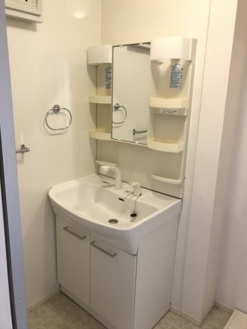 洗面設備　洗髪洗面化粧台