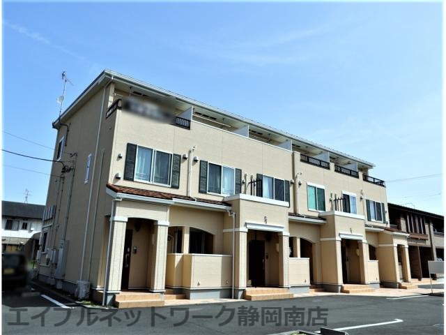 建物外観　落ち着いた雰囲気の外観です