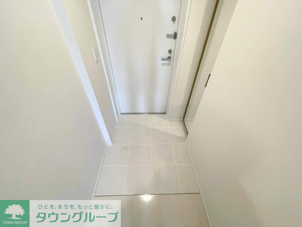 玄関　★お問い合わせはタウンハウジングまで★