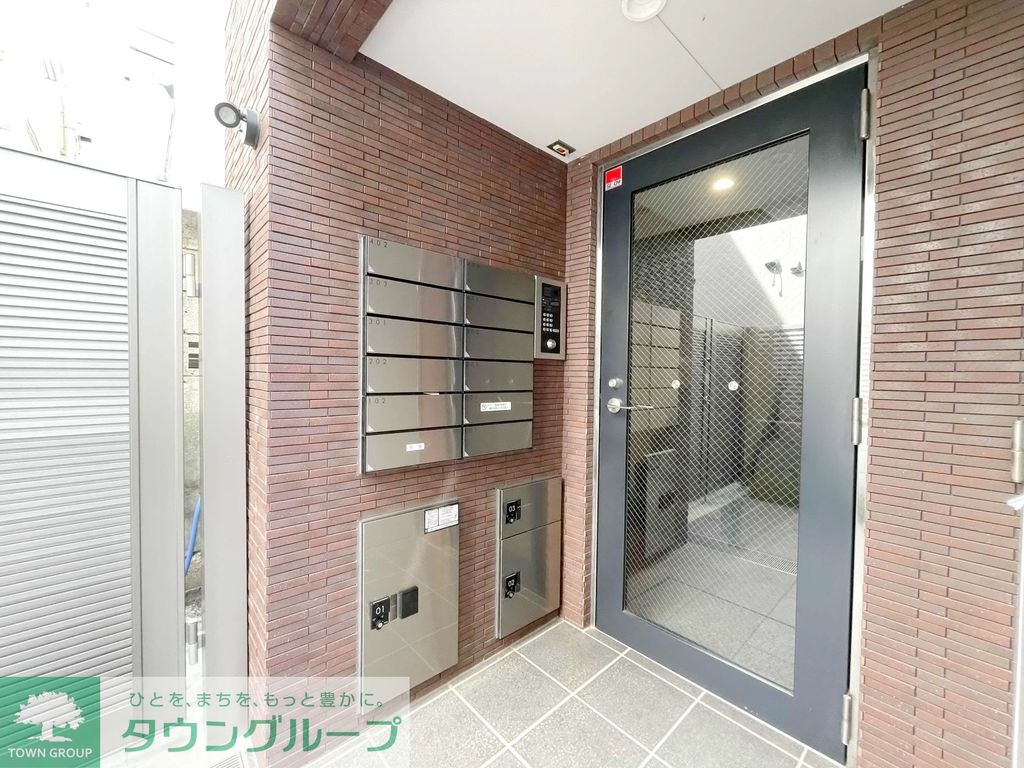 エントランス　★お問い合わせはタウンハウジングまで★