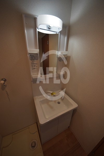 洗面設備　ヴィラナリー関目　独立洗面台