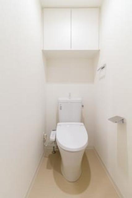 トイレ　※写真は同タイプ住戸です。