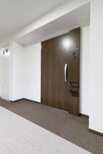 玄関　※写真は同タイプ住戸です。