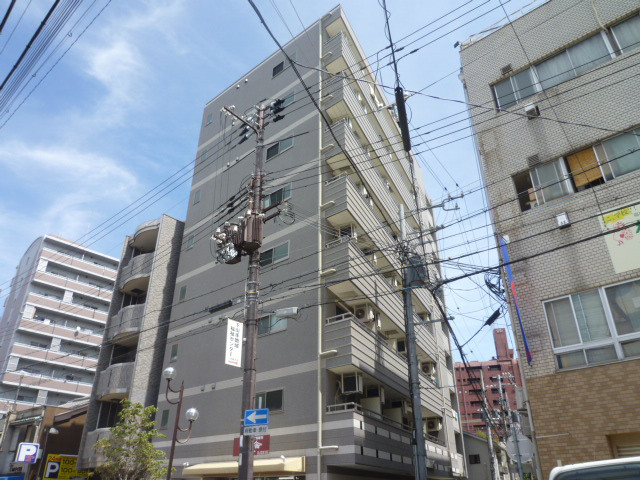 建物外観　パリっとした外観ですよ