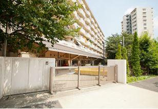 幼稚園・保育園　杉並区立高井戸保育園（幼稚園・保育園）まで553m