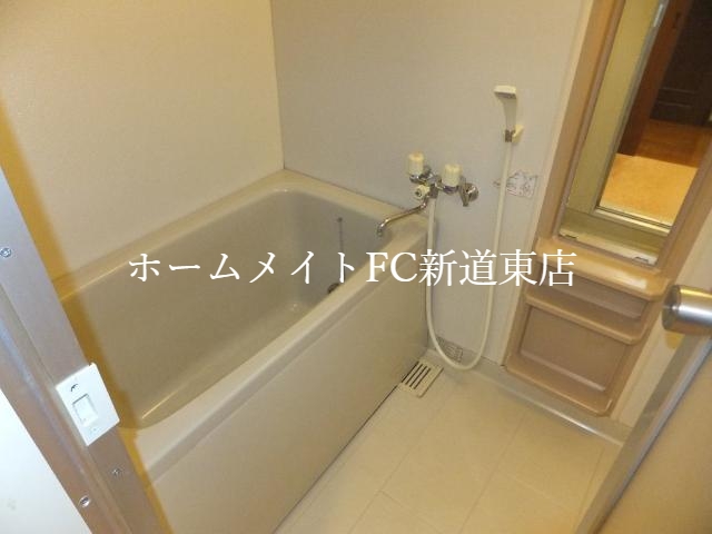 バス・シャワールーム　バス