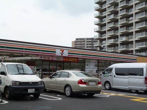 コンビニ　セブンイレブン さいたま上落合3丁目店（コンビニ）まで377m