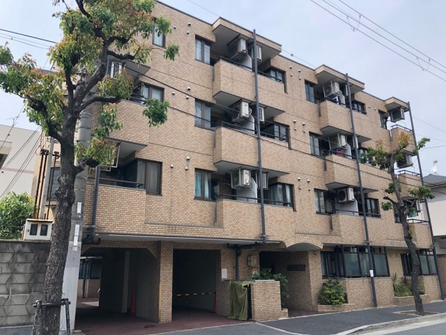 建物外観　安心のオートロック付き♪
