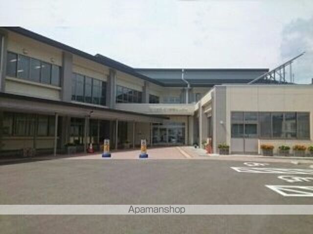 役所　福島市役所松川支所（役所）まで1700m