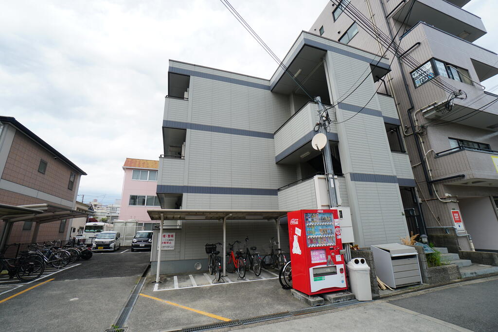 建物外観　☆仲介手数料不要です！☆お気軽にお問い合わせください♪