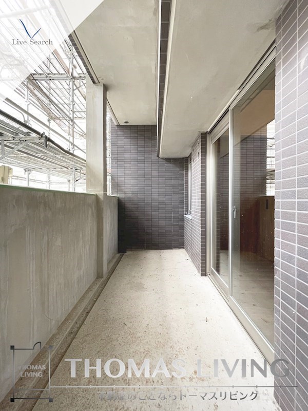 バルコニー　全部屋が南向きバルコニーなので採光も取れます。