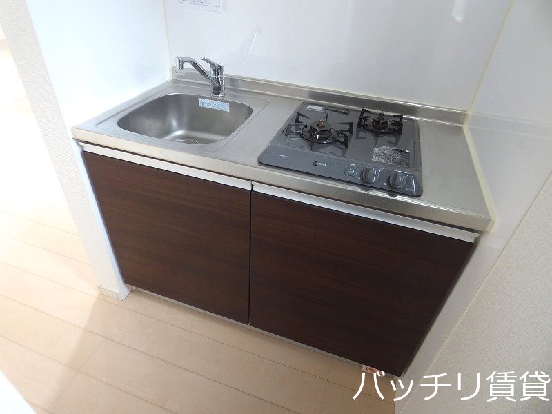 キッチン　同型タイプの為、現状を優先いたします