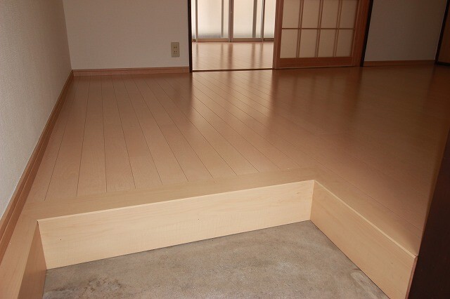 玄関　※現況を優先します。