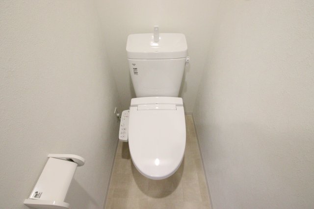 トイレ　※別部屋参考写真となります※