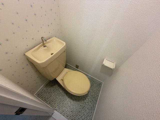 トイレ　ゆったりとした空間のトイレです