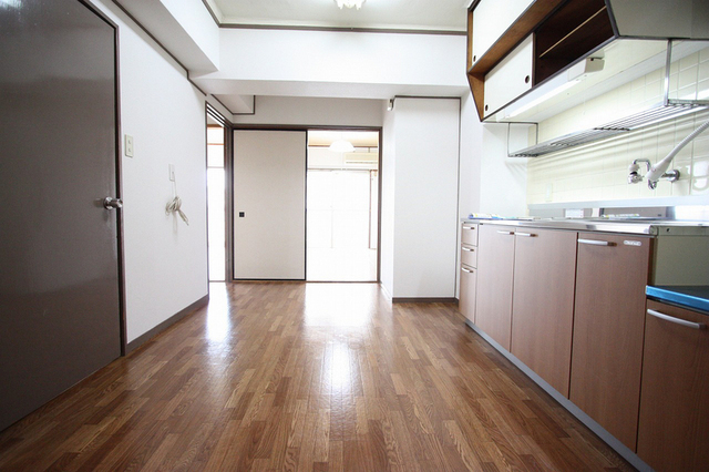 居室・リビング　日当たりのいいお部屋です。