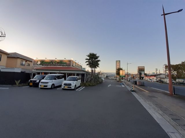飲食店　コナズ珈琲　南大分（飲食店）まで1041m
