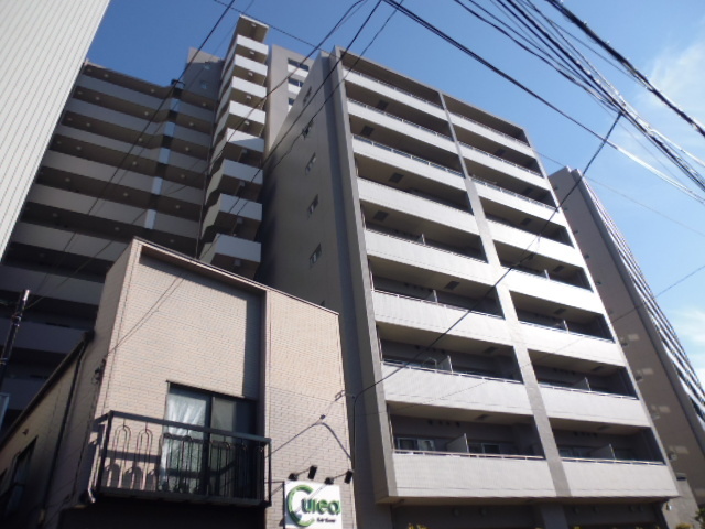 エントランス　存在感あるマンションです！