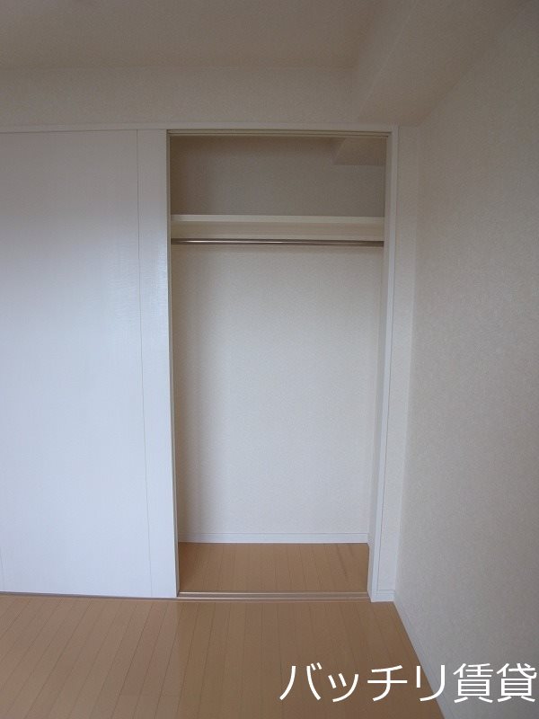 収納　別号室写真の為、現況を優先致します。