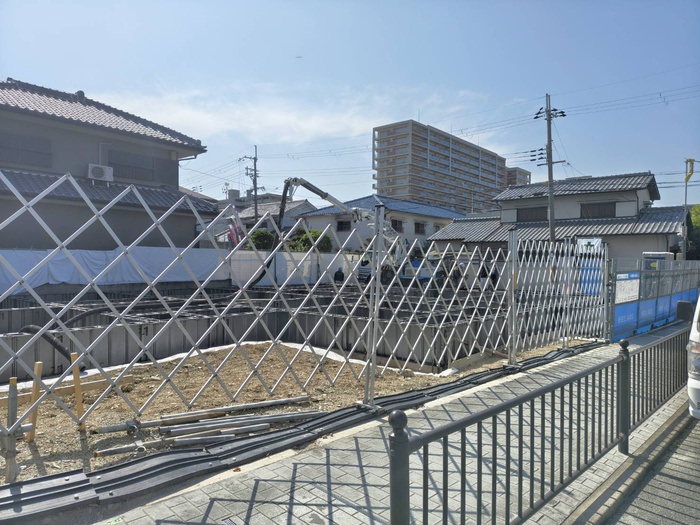 建物外観　建築中