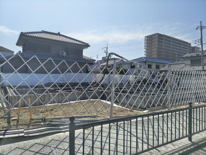 建物外観　建築中