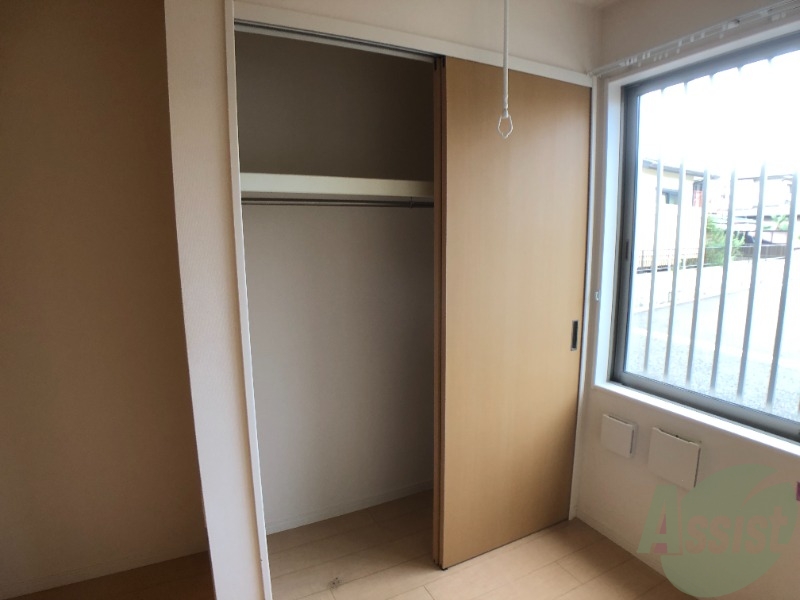 収納　一面収納があって、たくさん入りますね。