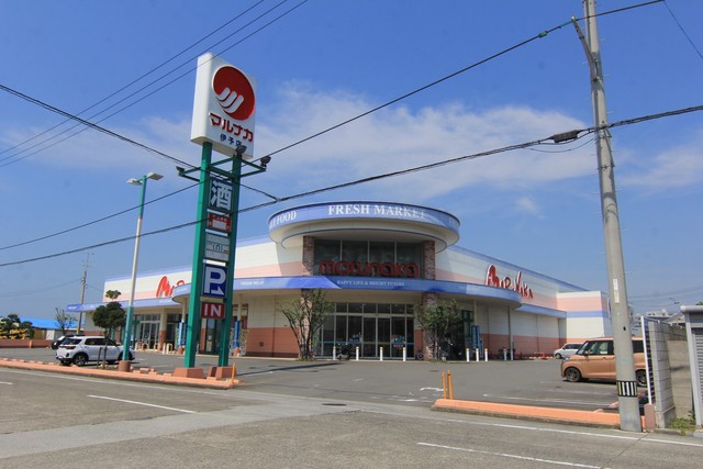 スーパー　マルナカ　伊予店（スーパー）まで598m