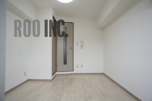 居室・リビング　写真は反転のお部屋です