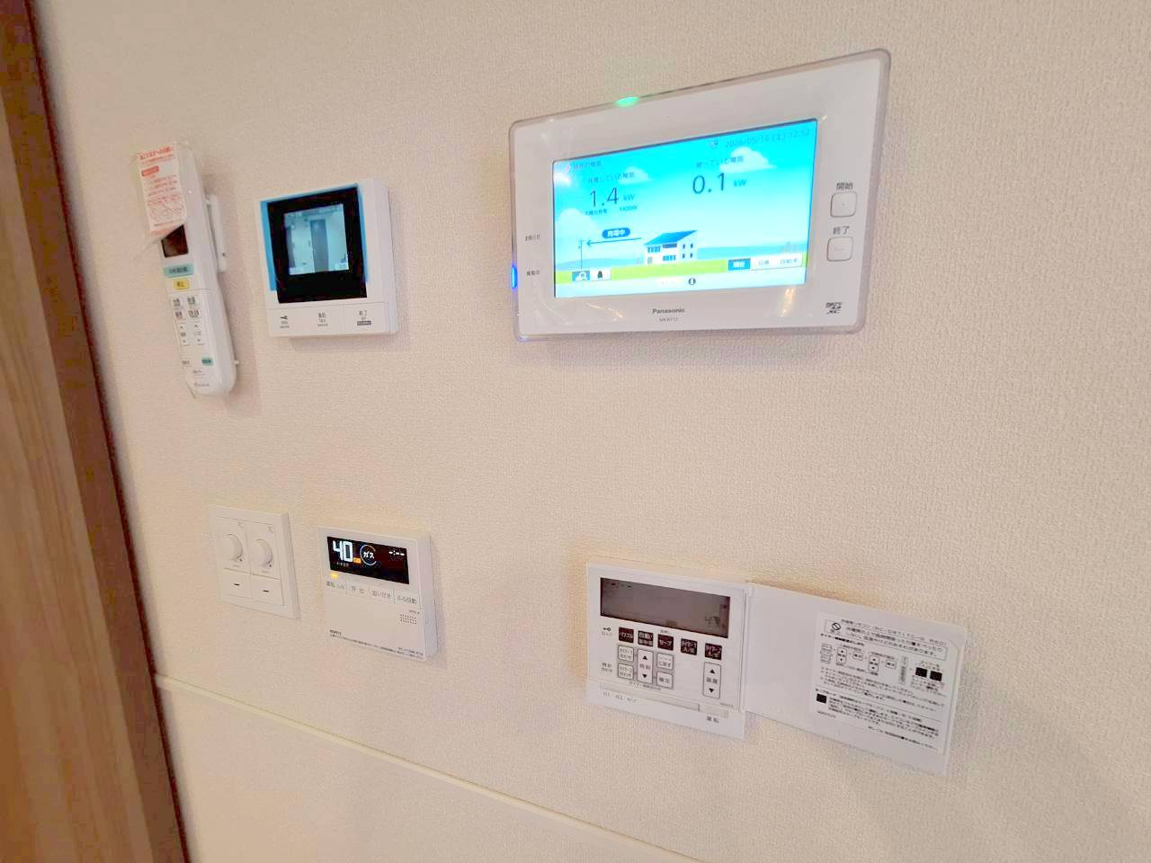 セキュリティ　太陽光発電モニターとカラーモニターホン