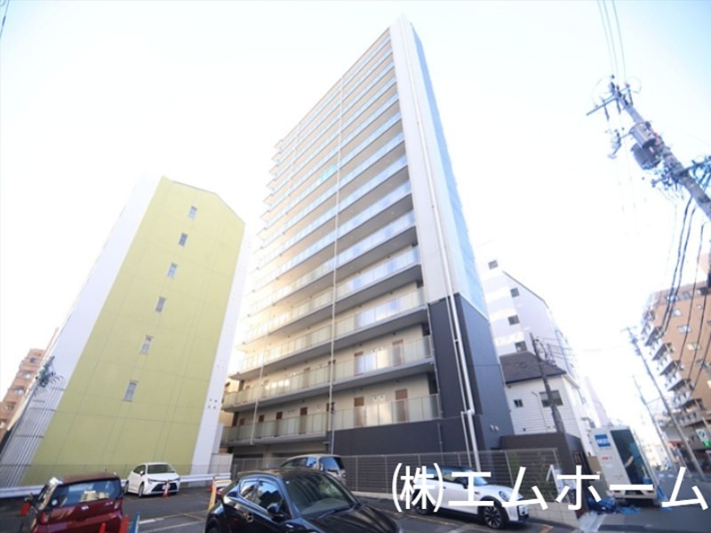 建物外観　オートロック　防犯カメラ　敷地内ごみ置き場