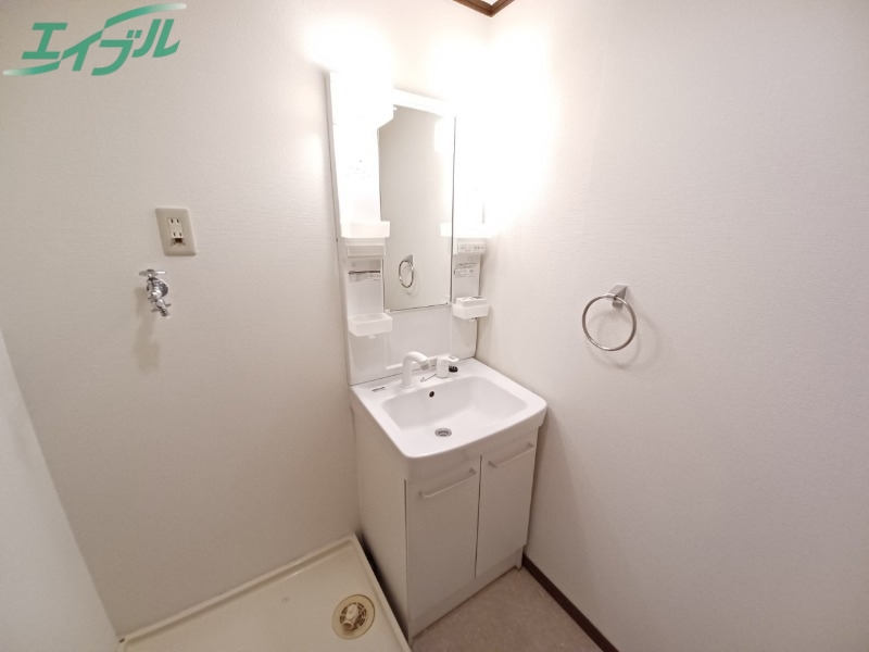 洗面設備　別部屋参考写真です