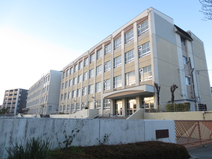 小学校　名古屋市立植田南小学校（小学校）まで590m