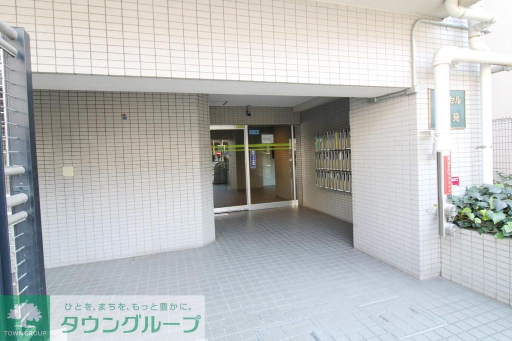エントランス　エントランス