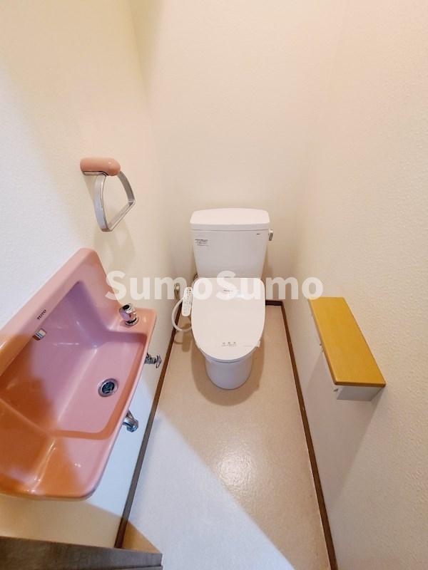 トイレ　コンパクトで使いやすいトイレです