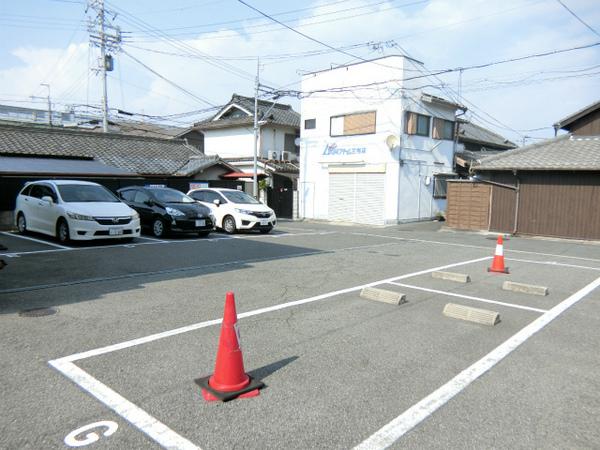 駐車場　駐車場！