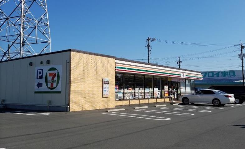 コンビニ　セブンイレブン（コンビニ）まで1184m