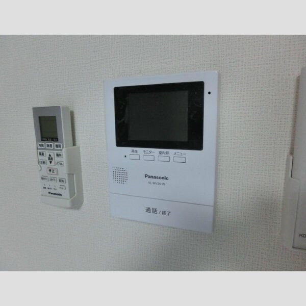 セキュリティ　モニター付きインターホン