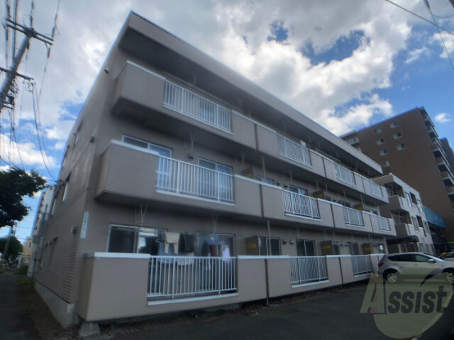 建物外観　札幌市東区北１５条東「シャトーペルリエール」