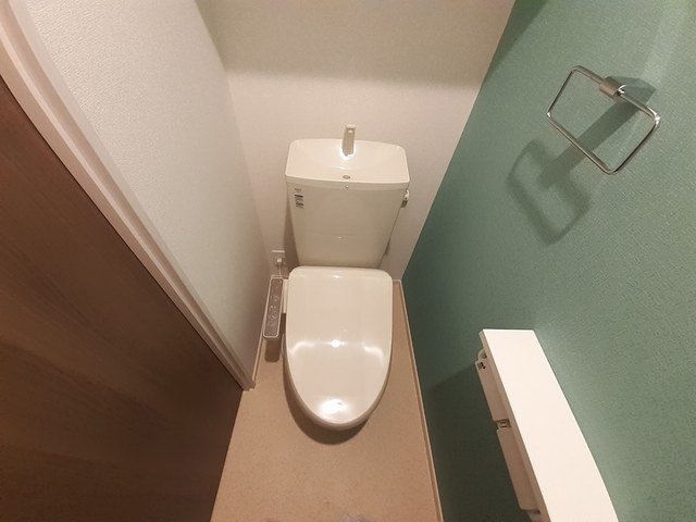 トイレ　落ち着いたトイレです