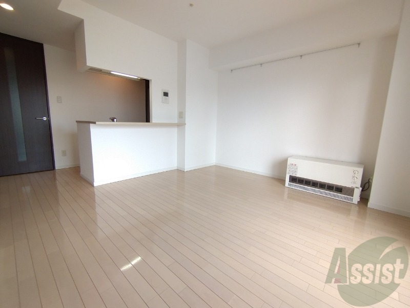 居室・リビング　広くてキレイなお部屋が広がっていて、充実した生活が送れそう。