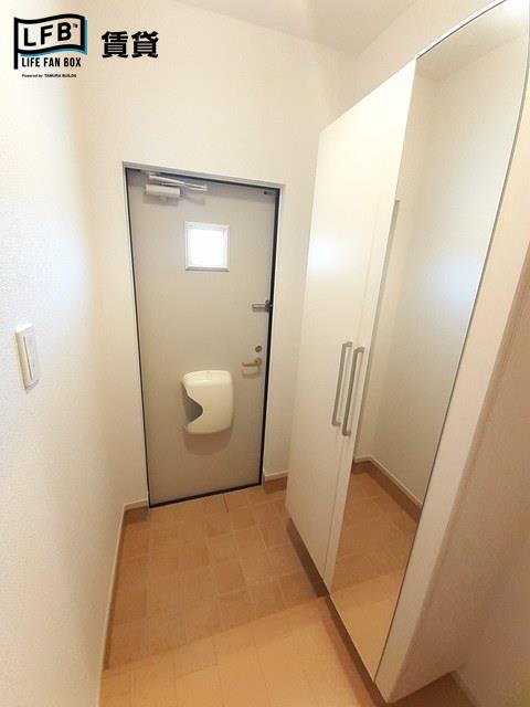 BESTHOUSEIIIBの玄関写真