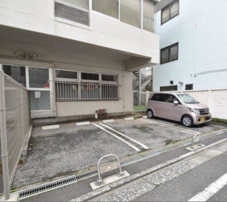 駐車場　駐車スペースもあります