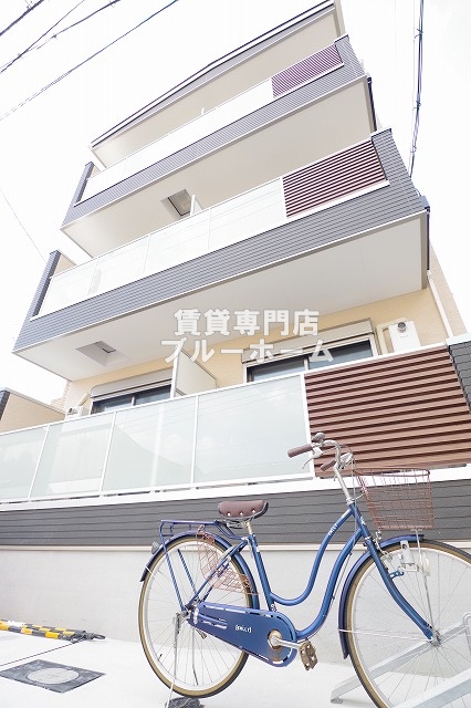 建物外観　３階建てのアパートです！