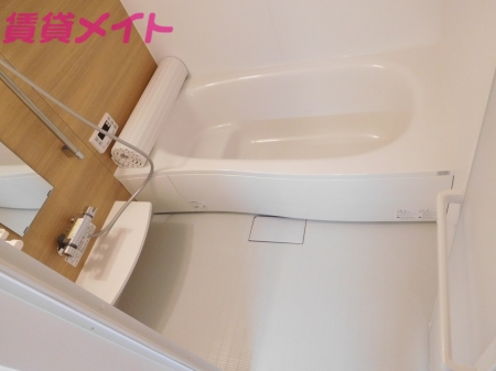 バス・シャワールーム　同型参考写真